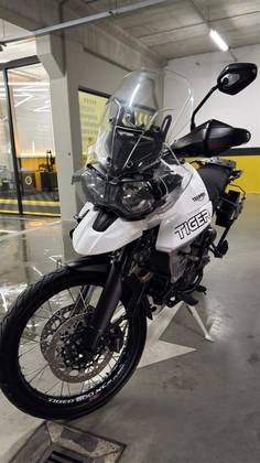 TRIUMPH TIGER 800 XCX 